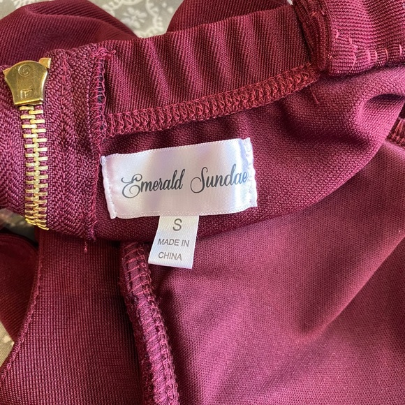 Esmerald Sundae burgundy dress. Size S - Picture 3 of 5